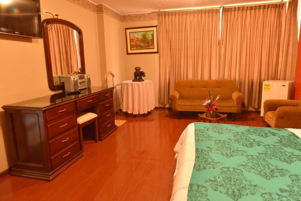 Hotel Makroz Latacunga Extérieur photo