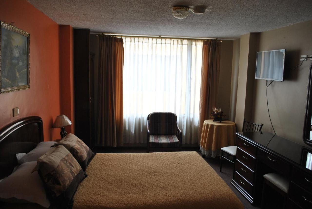 Hotel Makroz Latacunga Extérieur photo